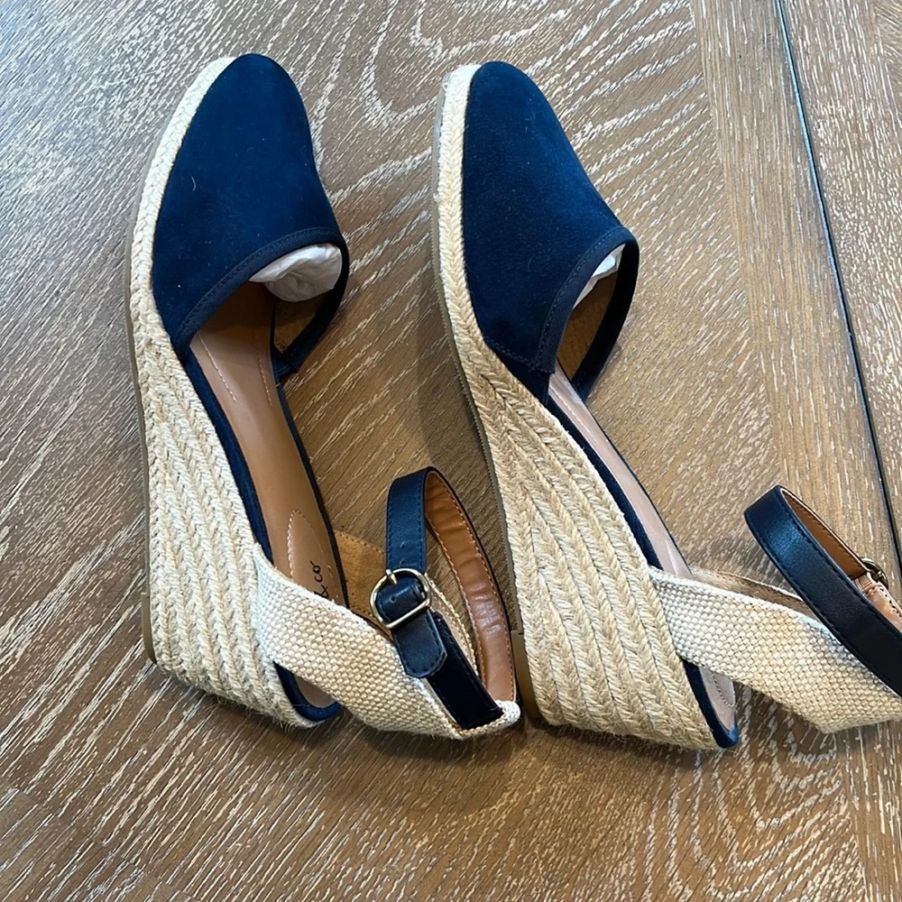 Mailena Wedge Espadrille Sandals Style & Co. Created for Macy’s. New never worn.